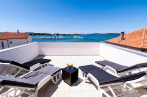  White Residence Luxury Accommodation  Сукосан